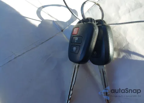 2012 Toyota Prius C Two из США, поврежденный, VIN JTDKDTB36C1031094